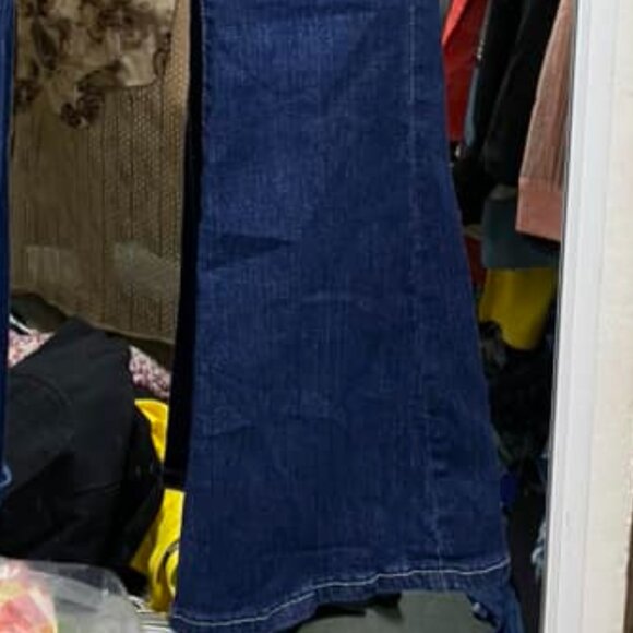 Women Vintage High Waist Flare Leg Three Buttons Jeans - Picture 4 of 4